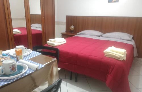 Regalbuto House | Budget-Friendly Antico Portale - Family-Friendly with Breakfast