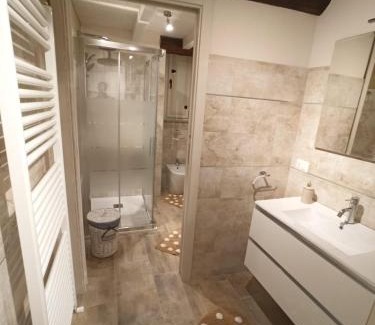 Vercelli Apartment | Discover Antico-Vicolo Appartamento Viviana: 9.5/10 Rated