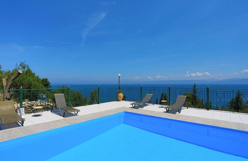Koutsi Apartment | Relax at Antigoni Villa Ena: Pool, Ocean Views & A/C