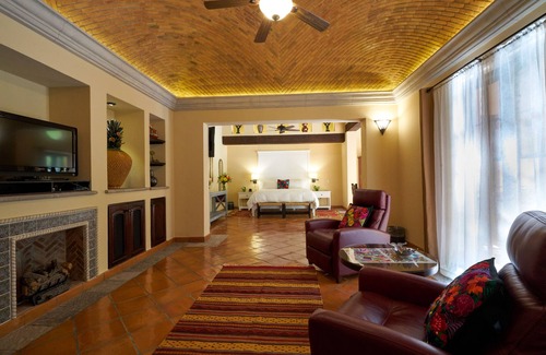San Miguel de Allende Bed & Breakfast | Outstanding Stay at Antigua Capilla B&B - Guest Rated 9.8