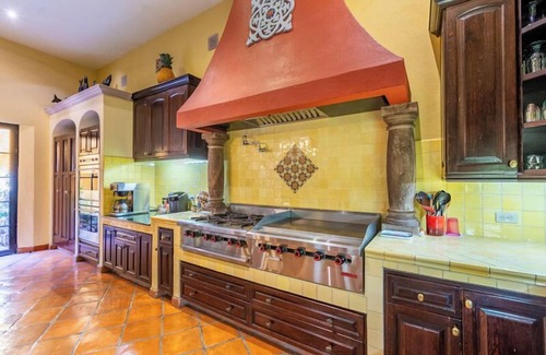 San Miguel de Allende Bed & Breakfast | Outstanding Stay at Antigua Capilla B&B - Guest Rated 9.8