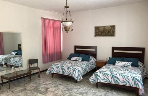 Aguascalientes Hotel | Discover Antigua Casa de la Alameda: Family-Friendly Escape