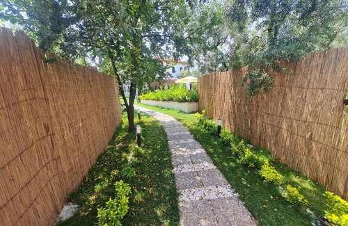 Iznik House | Discover Antik House İznik: Family-Friendly with Pool Access
