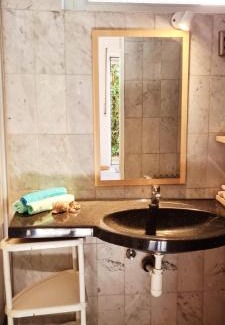 Kalletal Apartment | Discover Antikhüttchen: Family-Friendly Getaway Awaits