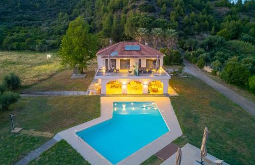 Archea Pissa Apartment | Impressive Antinea Olympian Villa with Oceanfront Views