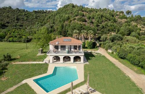 Archea Pissa Apartment | Impressive Antinea Olympian Villa with Oceanfront Views