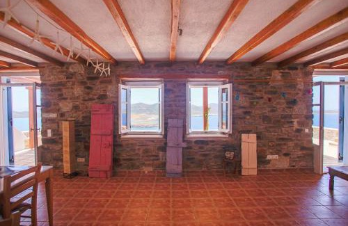 Antiparos Apartment | Tranquil Antiparos Vibes with Oceanfront Views, Rated 9.9