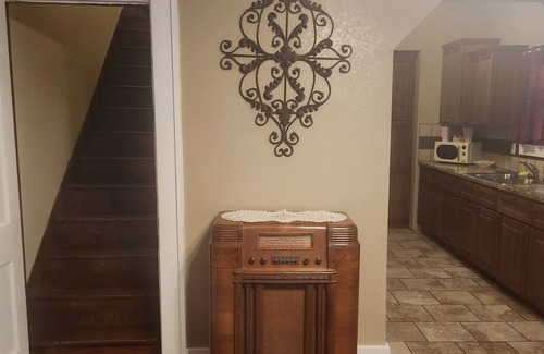 Wichita House | Antique Bungalow Near Downtown - Rated 10/10 by Guests