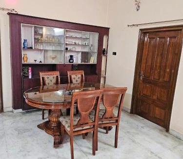 Toli Chowki House | Antique home stay