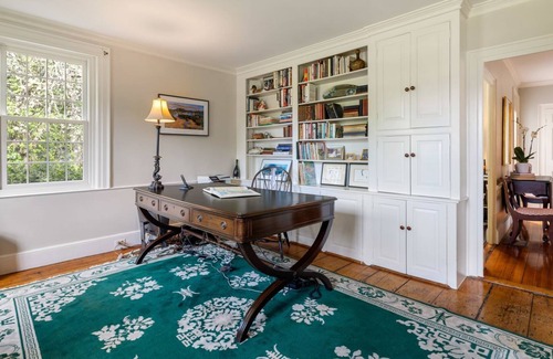 Duxbury House | Historic Oasis with Gardens, Steps from the Bay – Rated 9.6