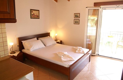 Olymbiaki Akti Apartment | Discover Antique The Hotel: Pet-Friendly & Family Ready