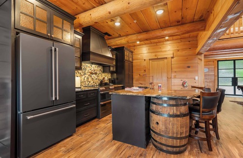 Branson Cabin | Antler Summit Trio - For 16
