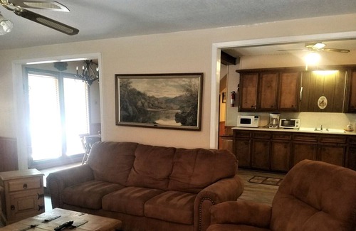 Ruidoso House | Cozy Antlers at Cedar Creek Cabin with Hot Tub & Amenities