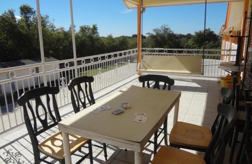 Goliad Hotel | Comfortable Antlers Inn Goliad - Rated 9/10, Family-Friendly