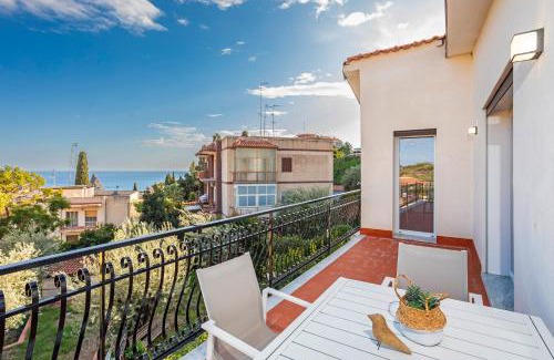 Aci Trezza Apartment | Exceptional Antonia House: Child-Friendly Retreat