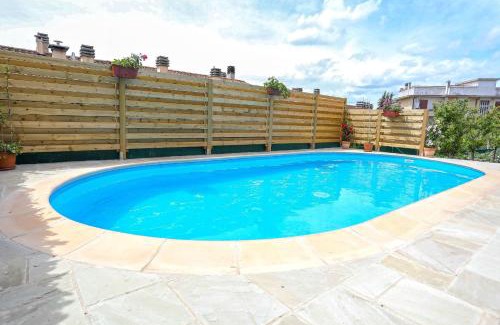 Saltara Villa | Experience Antonietta: Family-Friendly with Pool Access