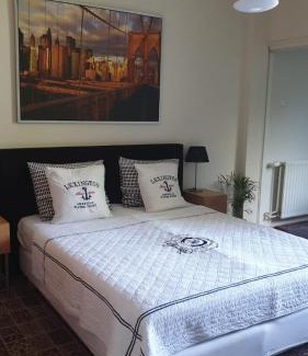 Graaf Ottoplein en omgeving Bed & Breakfast | Discover Antonius Bed and Breakfast: Rated 9.3/10 Stay