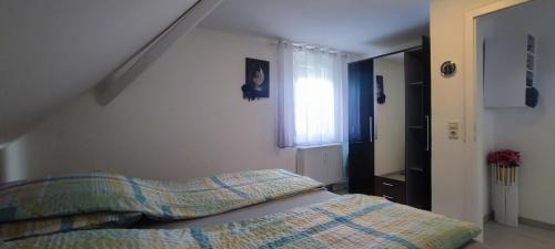 Ostrach Apartment | Family-Friendly Antony Home Ferienwohnung - Rated 9/10