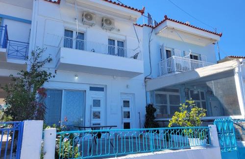 Livadi Apartment | Scenic Oceanfront Getaway at Antonys Apartment Sea View II