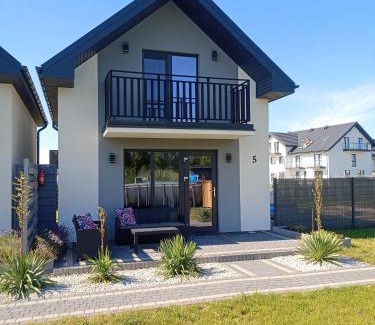 Leba House | Discover Antracytowy Zakątek: Family-Friendly Oceanfront Retreat