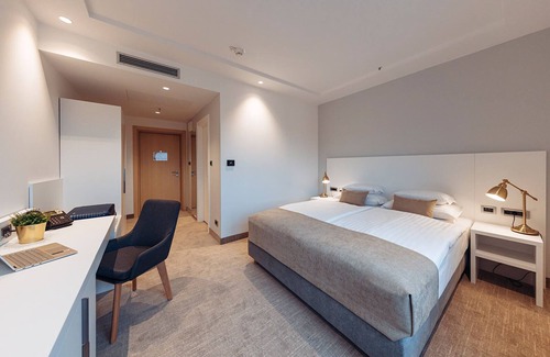 Kraljevec Sesvetski Hotel | Elegant Antunovic Hotel East: Eco-Friendly Retreat with Spa