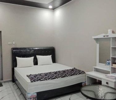 Bukit Lawang House | Anugrah Guest House - Orangutan Trekking & Tours
