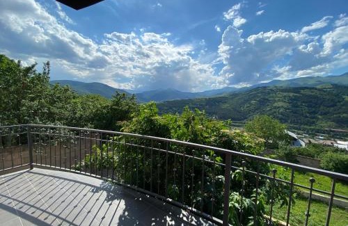 Dilijan Apartment | Experience Anuki-Tanuki: Pet-Friendly Retreat with Pool Access