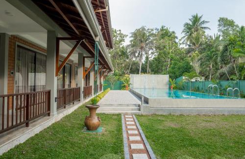 Hettimulla Hotel | Discover Anura's Elephant: Family-Friendly with a Pool