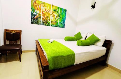 Anuradhapura House | Anuradhapura Peacock Garden Holiday Bungalow
