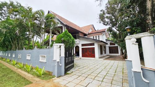 Anuradhapura House | Family-Friendly Anuradhapura Villa with Top Guest Ratings