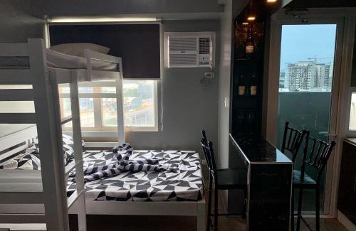 Muntinlupa Apartment | Cozy Anuva Condominium with Pool & Netflix Access