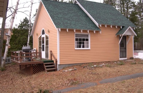 Schroon Lake Ski Chalet | Experience Year-Round Fun at Our Lakeside Retreat