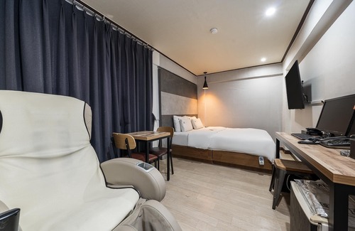 Anyang Hotel | Experience Comfort at Anyang Donkey Hotel with Hot Tub