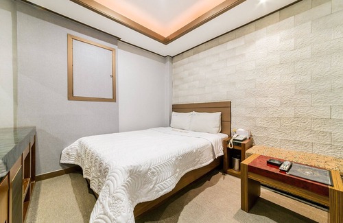 Anyang Hotel | Eco-Friendly Getaway at Anyang Hub with Family Amenities