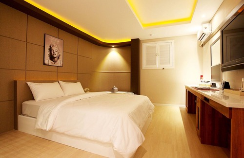 Anyang Hotel | Eco-Friendly Stay at Anyang Line with Breakfast & Kitchen