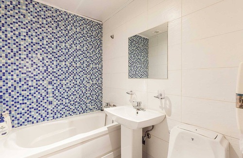 Anyang Hotel | Eco-Friendly Escape at Anyang Lu with Family Amenities