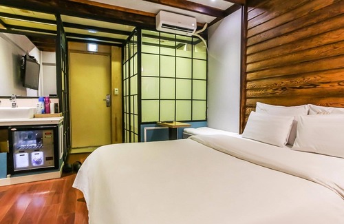 Anyang Hotel | Eco-Friendly Stay at Anyang Winners with Family Amenities