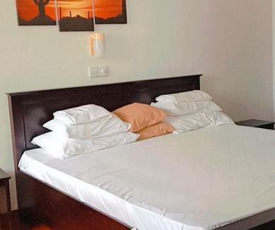 Nalagasdeniya Apartment | Affordable Anyday Hotel with Ocean View and Hot Tub