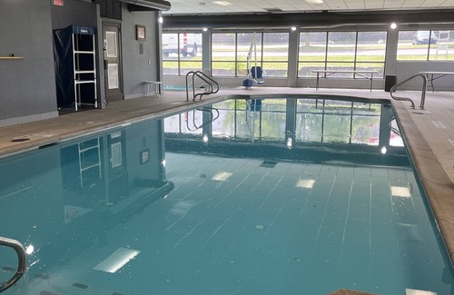 Scranton Hotel | Cozy ANZ Hotels Scranton: Pool, Breakfast & Family-Friendly