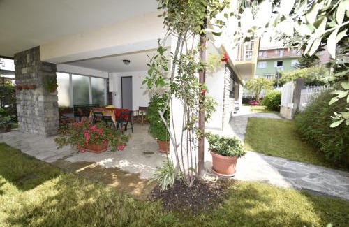 Lecco House | Top-Rated Anzio 9 Guest House: Child-Friendly Retreat