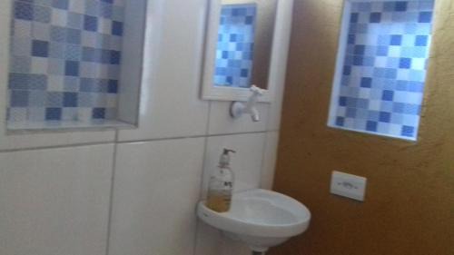 Sao Francisco da Praia House | Budget-Friendly Ao Mare: Pool, Breakfast & Family Fun