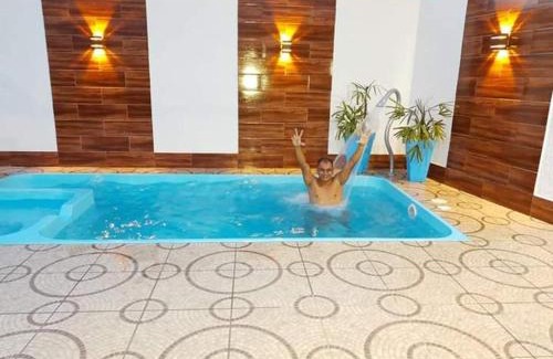 Sao Francisco da Praia House | Budget-Friendly Ao Mare: Pool, Breakfast & Family Fun
