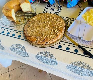 Sao Francisco da Praia House | Budget-Friendly Ao Mare: Pool, Breakfast & Family Fun