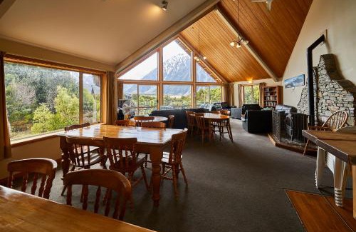 Mount Cook Village Cabin | Experience Aoraki Mount Cook Alpine Lodge with Family-Friendly Amenities