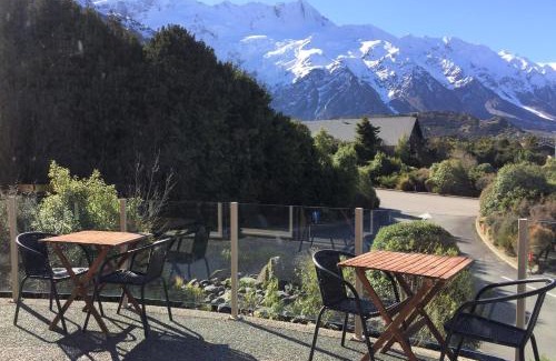 Mount Cook Village Cabin | Experience Aoraki Mount Cook Alpine Lodge with Family-Friendly Amenities