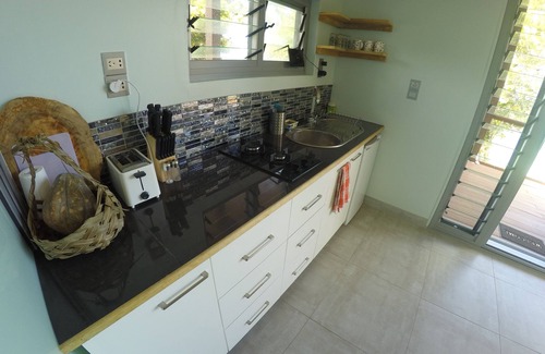 Aore Island Cabin | Oceanfront Aore Breeze: Ideal for Family Getaways