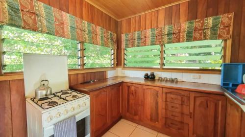 Aore Island House | Experience Aore Hibiscus Retreat: Oceanfront & Pet Friendly