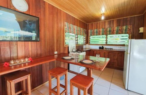 Aore Island House | Experience Aore Hibiscus Retreat: Oceanfront & Pet Friendly