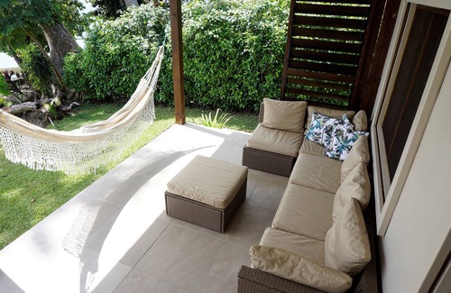 Aore Island House | Waterfront Holiday House with Private Beach Access & Pool