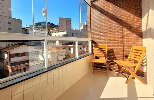 Regiao Urbana Homogenea XV Apartment | Apê Área Central c/Churrasqueira, Varanda e Suíte
